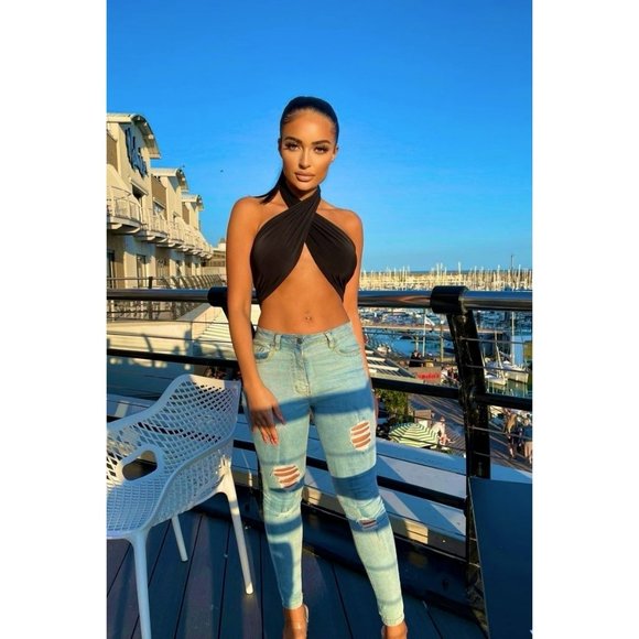 Black Sleeveless Wrap Halter Neck Crop Top - Picture 12 of 13